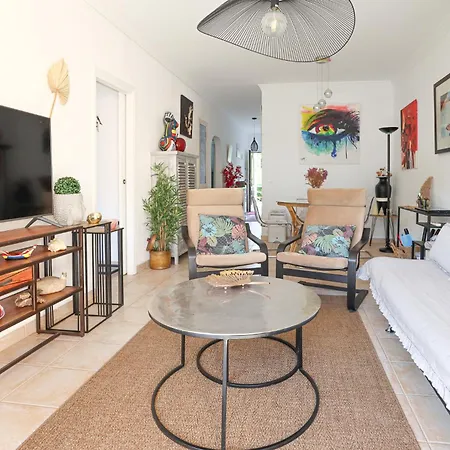 Apartment Jardins Do Castelo - Piscina E Tranquilidade - By Bedzy