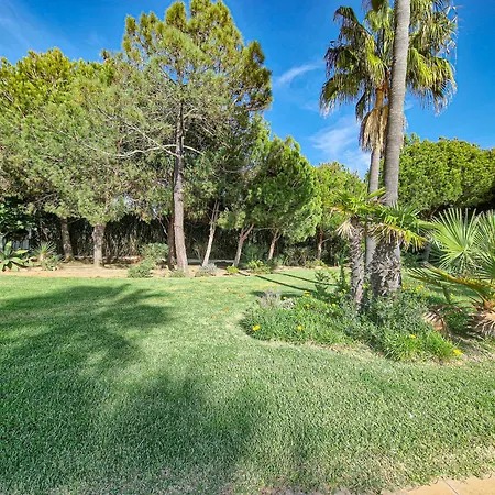 Jardins Do Castelo - Piscina E Tranquilidade - By Bedzy アルブフェイラ