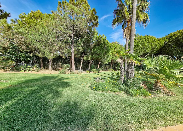 Jardins Do Castelo - Piscina E Tranquilidade - By Bedzy アルブフェイラ